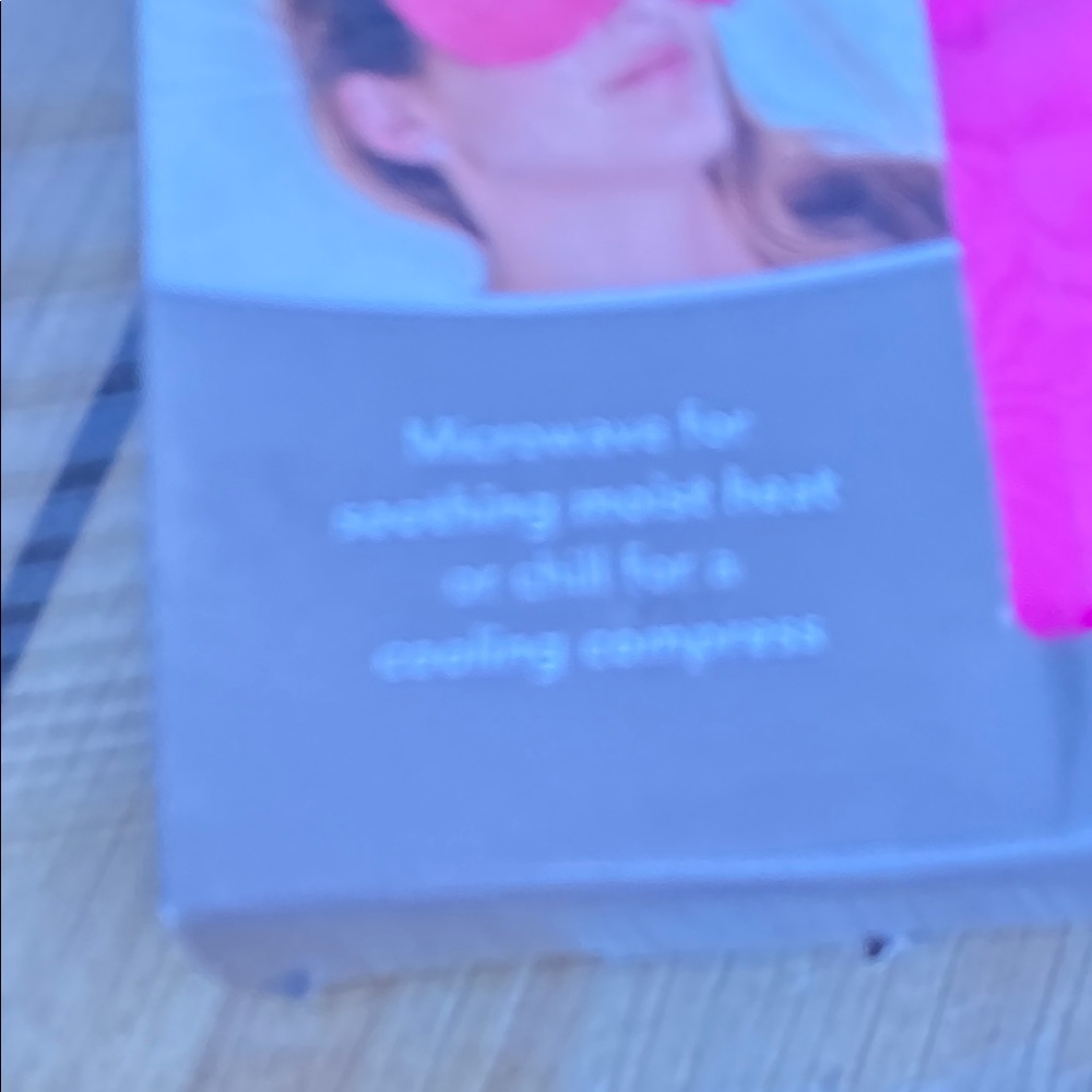 Pink Relaxation Mask - Picture 2 of 3